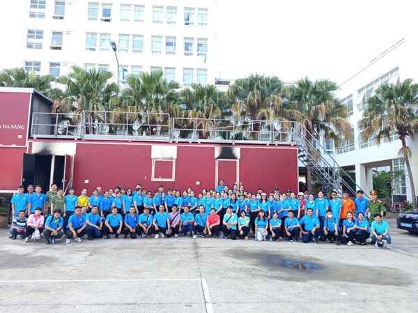 Ban chấp hành CĐCS Trường MN Họa Mi tham gia Tập huấn kỹ năng phòng cháy, chữa cháy và cứu nạn, cứu hộ do Liên đoàn Lao động (LĐLĐ) quận Tân Bình phối hợp Công đoàn Công an TPHCM tổ chức.