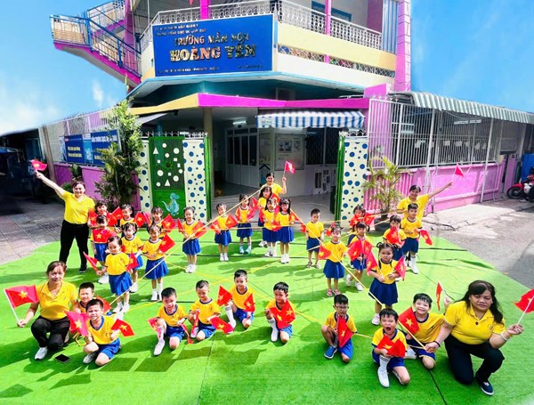 Hoạt động kỷ niệm 50 năm ngày giải phóng miền Nam, thống nhất đất nước 30/4/1975 - 30/4/2025 của trường Mầm non Hoàng Yến
