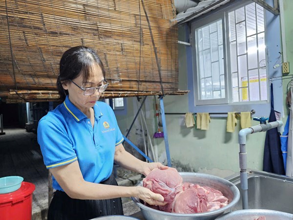 Kiểm tra thực phẩm đầu ngày