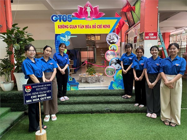 Chi đoàn Mầm non Hoa Quỳnh phối với với Công đoàn thực hiện Không gian văn hóa Hồ Chí Minh và triển lãm 95 năm ngày thành lập Đảng Cộng sản Việt Nam