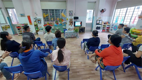 Trường Mầm non Hoa Quỳnh tổ chức họp phụ huynh sơ kết học kỳ I năm học 2024 - 2025