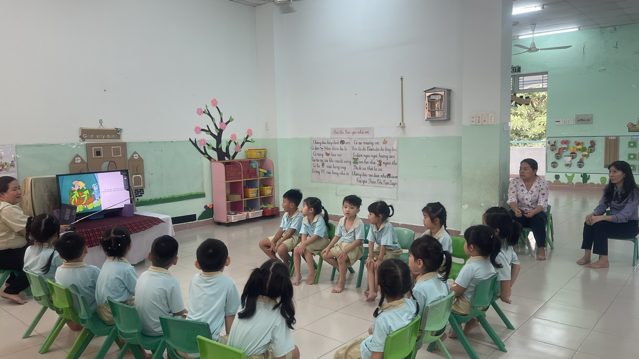 Giáo viên trường tham gia thi giáo viên giỏi cấp Huyện năm học 2024-2025.