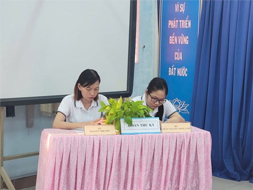 Hội nghị cán bộ, viên chức và người lao động trường mầm non Hướng Dương năm học 2024-2025.