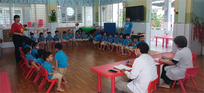 Ngày 28 tháng 04 năm 2025: Trường Mầm non Long Trường phối hợp với Trung tâm y tế thành phố Thủ Đức, Trạm y tế Phường Long Trường triển khai khám sức khoẻ định kỳ cho học sinh.