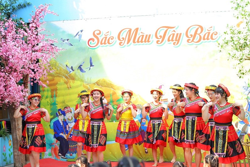 Ngày hội Sắc màu Tây Bắc