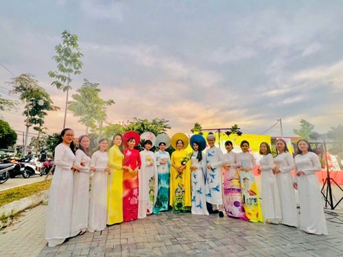 Trường MN Mỹ Hòa tham gia Hội thi  Duyên dáng áo dài huyện Hóc Môn năm 2025 