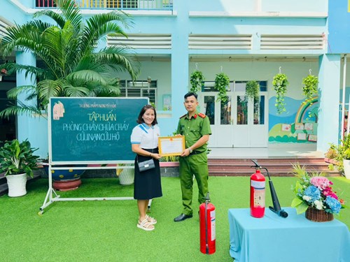 Trường Mầm non Mỹ Hòa được công nhận Đơn vị điển hình tiên tiến về Phòng cháy chữa cháy năm 2024