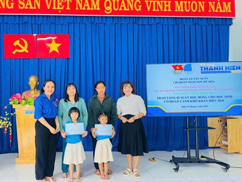 CHÀO MỪNG KỶ NIỆM 94 NĂM NGÀY THÀNH LẬP ĐOÀN TNCS HỒ CHÍ MINH (26/3/1931-26/3/2025). Chi đoàn trường Mầm non Mỹ Hoà tổ chức thực hiện công trình thanh niên “Tiếp sức đến trường” với nội dung trao tặng học bổng cho học sinh có hoàn cảnh khó khăn hiếu học🌸