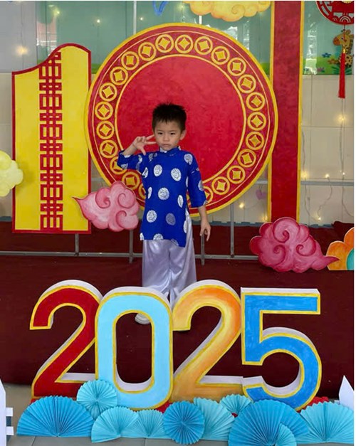 Gương tiểu biểu làm theo 5 điều Bác Hồ dạy tháng 02/2025. Bé Lư Tuệ Đức- Lớp Mầm 1