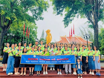 Trường Mầm non Nguyễn Thái Bình với “Hành trình Về Nguồn, dâng hương tại Đền thờ và Tượng đài nữ Anh hùng liệt sĩ Võ Thị Sáu”.