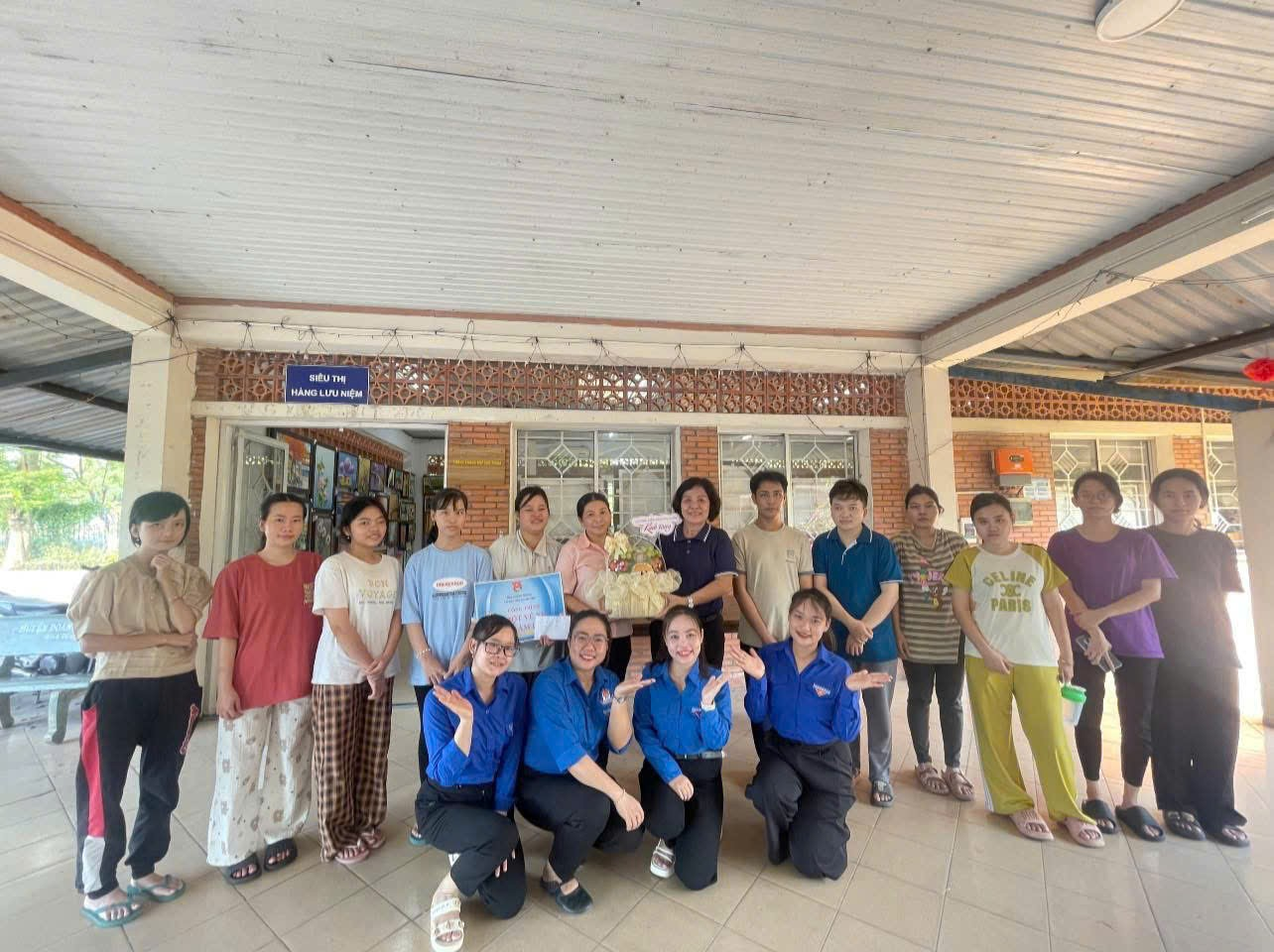 Hoạt động chi đoàn tháng 4