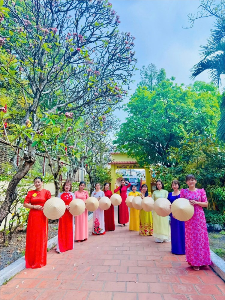 Mầm non Phong Phú chào mừng Ngày Giải phóng miền Nam 30/4 thống nhất đất nước