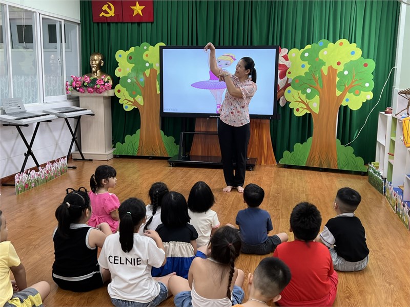 Thực hiện Chuyên đề Xây dựng trường mầm non lấy trẻ làm trung tâm của Lớp MG 5-6 tuổi (2)