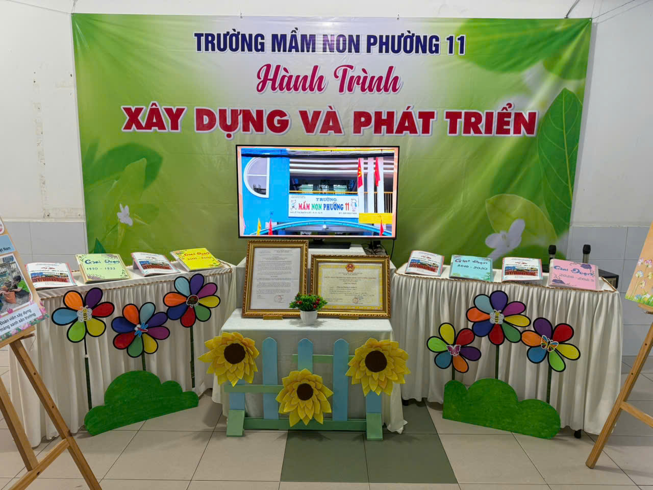 Kỷ yếu hành trình xây dựng và phát triển Dấu ấn Trường Mầm non Phường 11