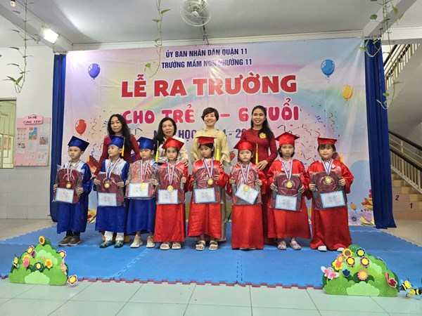 Trường mầm non phường 11 tổ chức ra trường cho các bé 5-6 tuổi năm học 2024-2025
