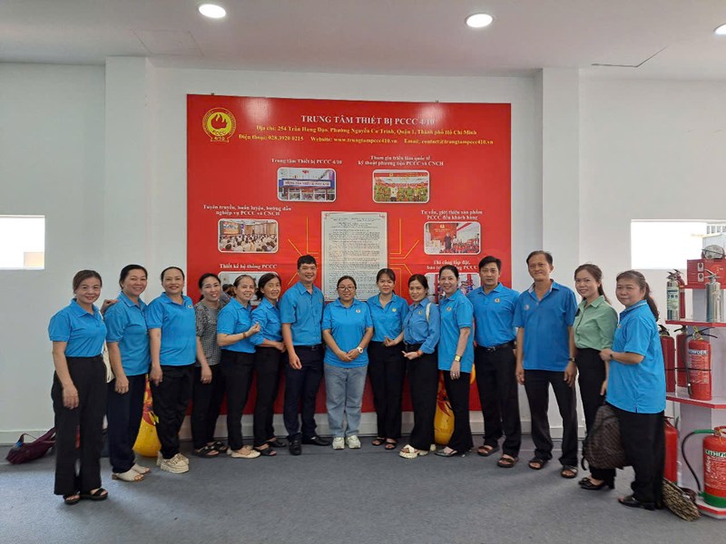 CĐCS Trường Mầm non Phường 12 tham dự chương trình trang bị kỹ năng PCCC và CNCH