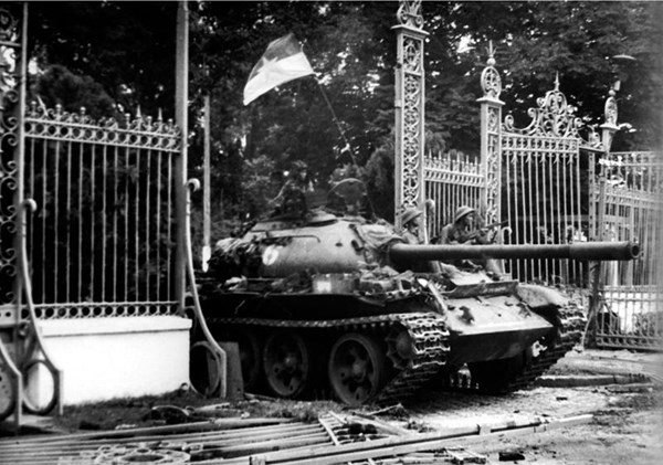 30.4.1975 - Ngày độc lập thống nhất - kỷ nguyên mới của Việt Nam