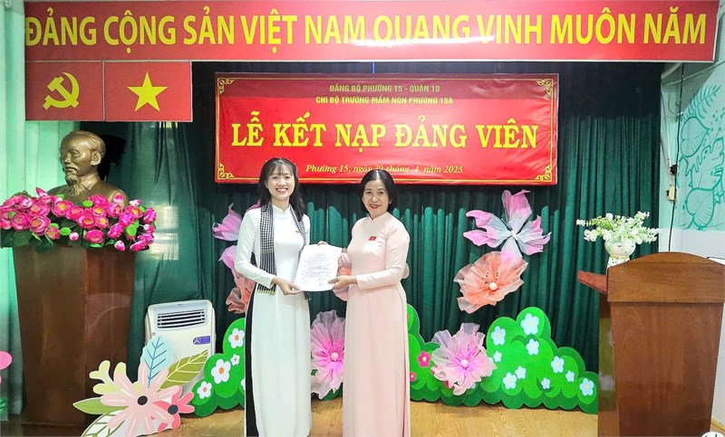 Lễ kết nạp Đảng viên mới Đồng chí Nguyễn Thị Thu Sương