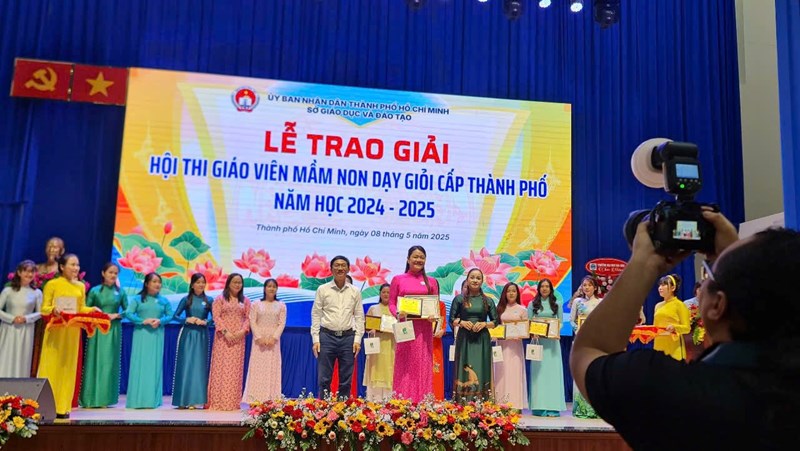 Lễ trao giải Hội thi Giáo viên dạy giỏi Mầm non cấp Thành phố