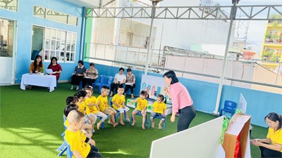 Phát triển ngôn ngữ cho trẻ 3 - 4 tuổi
Đề tài: Kể chuyện  Ô tô con học bài 