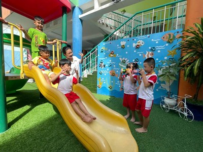 Hoạt động  Bình đẳng giới  lớp Lá
