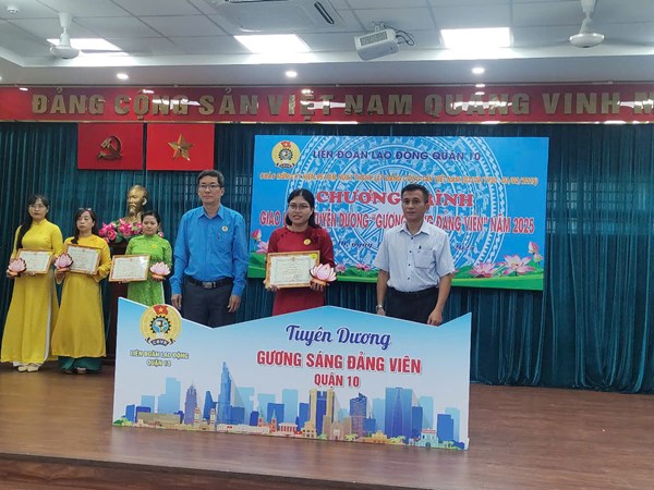 Chúc mừng cô Nguyễn Hồng Yến được Liên đoàn Lao động Quận 10 trao tặng giấy khen  Gương sáng Đảng viên  năm 2025.