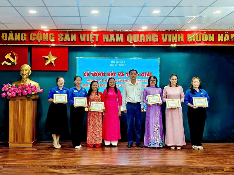 Chúc mừng Chi bộ được khen thưởng đã có thành tích xuất sắc trong tham gia hội thi trực tuyến “Hành trình công dân Phường 2 Quận 10 với hành trình 50 năm Ngày giải phóng miền Nam, thống nhất đất nước (30/4/1975 - 30/42025) và chúc mừng Chi đoàn cùng các cá nhân đạt thành tích cao trong hội thi ảnh trực tuyến.