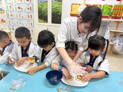 Hoạt động trải nghiệm tại khu vui chơi Vietopia của các bé khối mẫu giáo Trường Mầm non Phường 6 Quận 10 ngày 15/5/2025