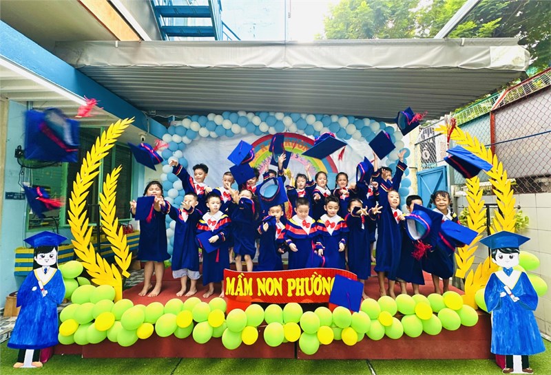 Một ngày thật đáng nhớ của các bé khối mẫu giáo 5- 6 tuổi! thương chúc các con một hành trình mới thật nhiều niềm vui, thật nhiều tiếng cười và luôn là những em bé ngoan của ba mẹ và các cô trường mầm non phường 8