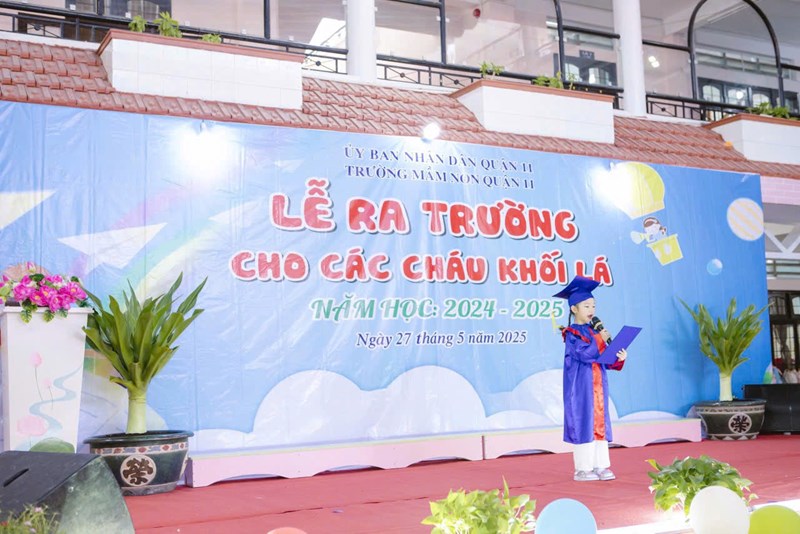 Trường Mầm non Quận 11 long trọng tổ chức Lễ Ra trường cho các em học sinh khối Lá.