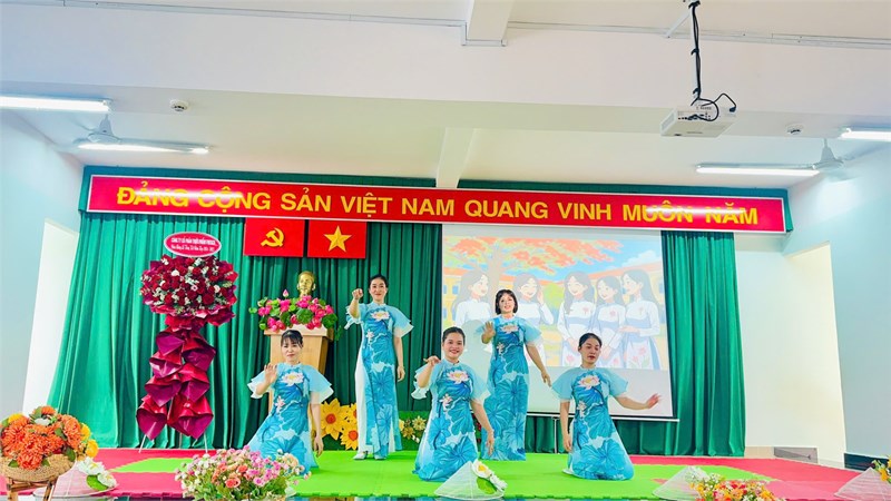Lễ Tổng kết 
Lễ ra trường của các bé lớp Lá
năm học 2024 - 2025
