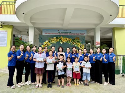 ☘️Chi đoàn Trường Mầm non Rạng Đông 11 thực hiện công trình thanh niên Gian hàng  Giúp bạn vượt khó  gây quỹ hỗ trợ cho các em học sinh có hoàn cảnh khó khăn tại đơn vị trường và trên địa bàn Phường 11.
