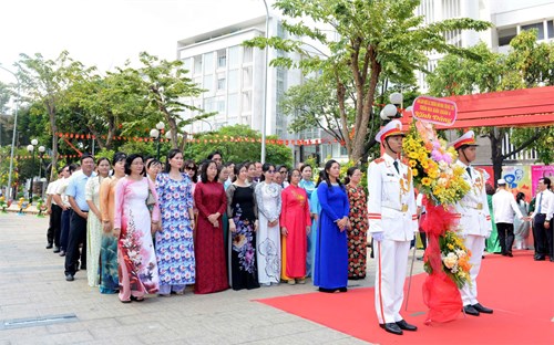 Lễ dâng hoa Vua Lê Lợi trên địa bàn Quận 6.