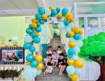 Nhân ngày Giỗ Tổ Hùng Vương (Mùng 10 tháng 3 AL), trường Mầm non Rạng Đông 2 tổ chức Ngày hội  Tìm hiểu lịch sử các vua Hùng  năm học 2024-2025 thông qua hoạt động xem phim cho các bé các khối lớp.