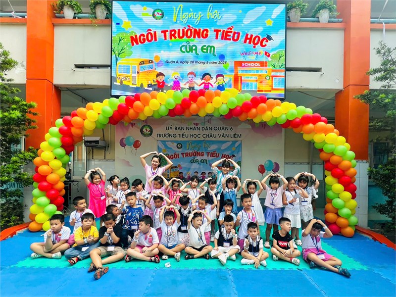 Trường Mầm non Rạng Đông Quận 6 tổ chức hoạt động giáo dục ngoài giờ chính khóa cho học sinh lớp Mẫu giáo (5 - 6 tuổi) tại trường tiểu học Châu Văn Liêm năm học 2024 - 2025.