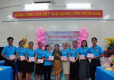 CĐCS trường mầm non Sen Hồng Sinh hoạt CLB Kỷ niệm 115 năm ngày Quốc tế phụ nữ (8/3) 
và 1985 năm cuộc khởi nghĩa Hai Bà trưng