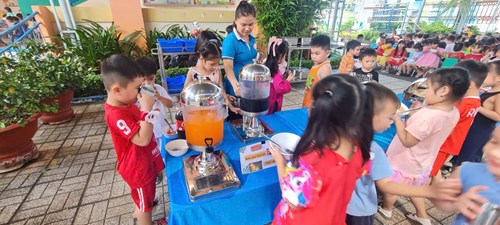 Tiệc buffe mừng xuân 2025 của các bé trường mầm non sơn ca 8