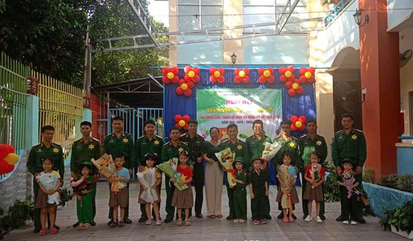 Trường Mầm non Sơn Ca tổ chức ngày hội   Năng lượng mới - Một ngày vui, Chào mừng ngày Quân đội nhân dân Việt Nam 22/12 