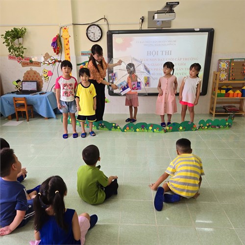 Đề tài: Bài Thơ Mẹ của em. Giáo viên thực hiện: Cô Hồ Thị Mộng Tuyền (Lớp Lá 3)