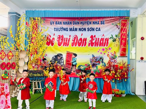 Trường Mầm non Sơn Ca tổ chức lễ hội bé vui đón xuân 2025