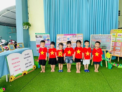 Các hoạt động hưởng ứng chào mừng kỷ niệm 50 năm giải phóng Miền Nam, thống nhất Đất nước (30/4/1975-30/4/2025) của Trường Mầm non Sơn Ca