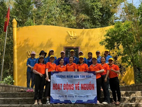 Công đoàn Trường Mầm non Tân Hòa tổ chức hoạt động  Về nguồn  năm 2025 tại Khu căn cứ Núi Dinh.