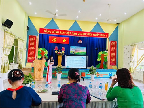 Hội thi giáo viên giỏi cấp huyện - Phần thi thuyết trình cô Nguyễn Thị Mỹ Ngọc