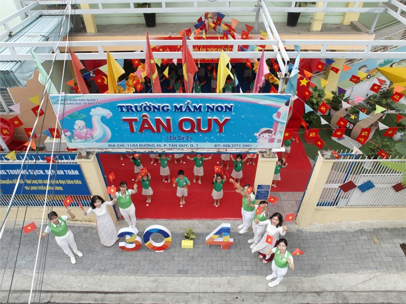 Trường mầm non tân quy   đồng diễn bài thể dục thành phố chào mừng kỷ niệm 50 năm giải phóng miền nam thống nhất đất nước 
