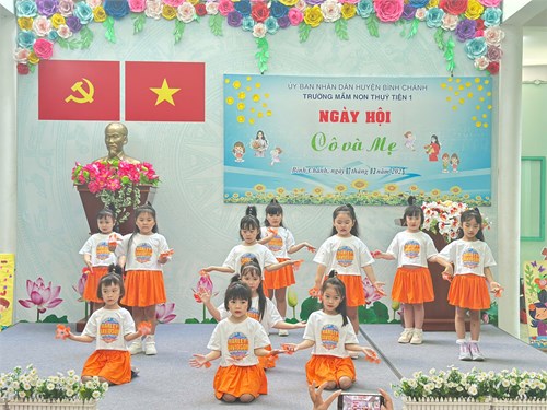 Trường Mầm non Thủy Tiên 1 tổ chức ngày hội “Cô và Mẹ” cho các bé