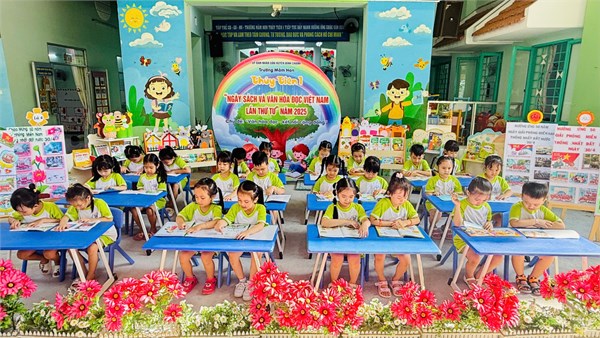 Trường Mầm non Thủy Tiên 1 tổ chức cho giáo viên, trẻ tại đơn vị hưởng ứng “Ngày sách và văn hóa đọc Việt Nam lần Tư” năm 2025
