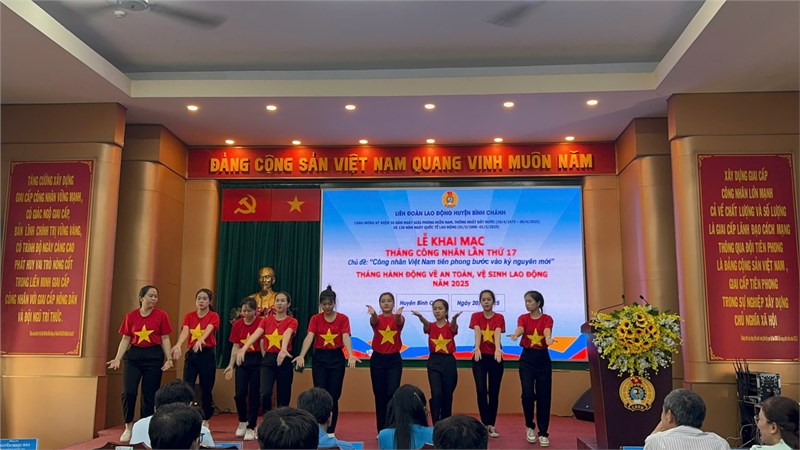 Sáng ngày 20/04/2025, các bạn giáo viên trường Mầm non Thuỷ Tiên “tham gia biểu diễn thể dục giữa giờ” khai mạc Tháng công nhân lần thứ 17 tại Liên Đoàn lao động huyện Bình Chánh.