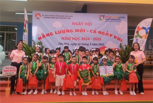 Các bé Trường Mầm non Trạng Nguyên tham gia Ngày hội  Năng lượng mới - Cả ngày vui  cấp quận năm học 2024-2025.