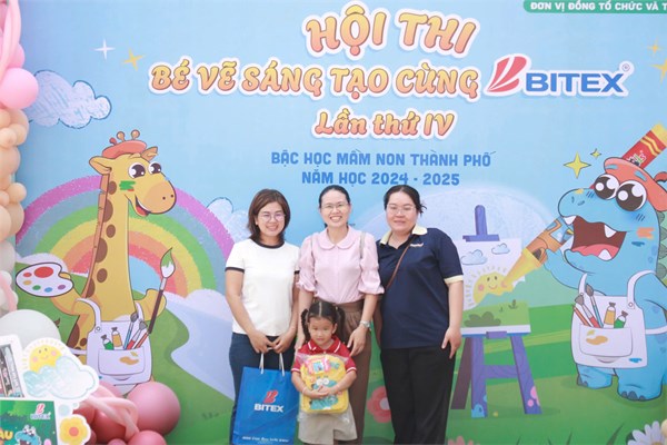 Trường Mầm non Trạng Nguyên tham gia Hội thi “Bé vẽ sáng tạo cùng Bitex” Năm học 2024-2025, cấp thành phố.
