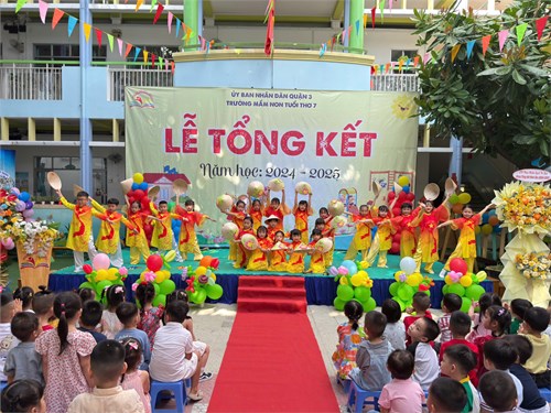 Sáng ngày 27/5/2025 - Trường Mầm non Tuổi Thơ 7 tổ chức Lễ Tổng kết Năm học 2024-2025 cho các bé Khối Mẫu giáo 3, 4, 5 tuổi.